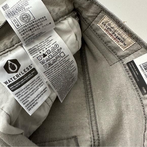 Levi’s Premium 501 ORIGINAL SHORTS Size 32 Women - Picture 13 of 16